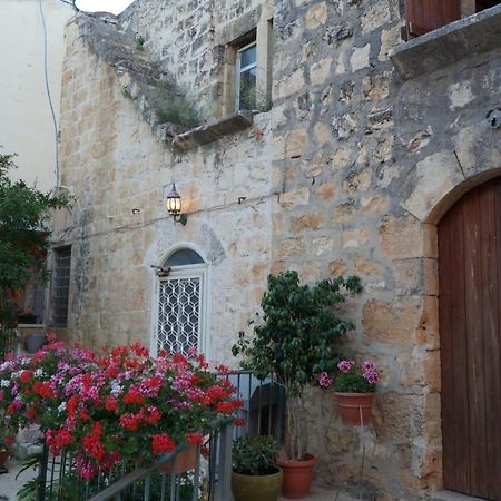 Mi'Ilya Chocolate House Guest House Exterior photo