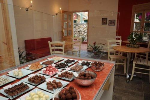Mi'Ilya Chocolate House Guest House Exterior photo