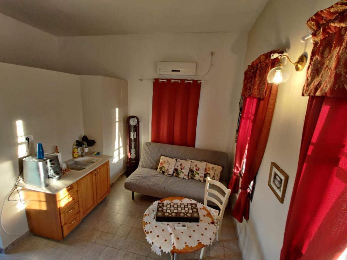 Mi'Ilya Chocolate House Guest House Exterior photo