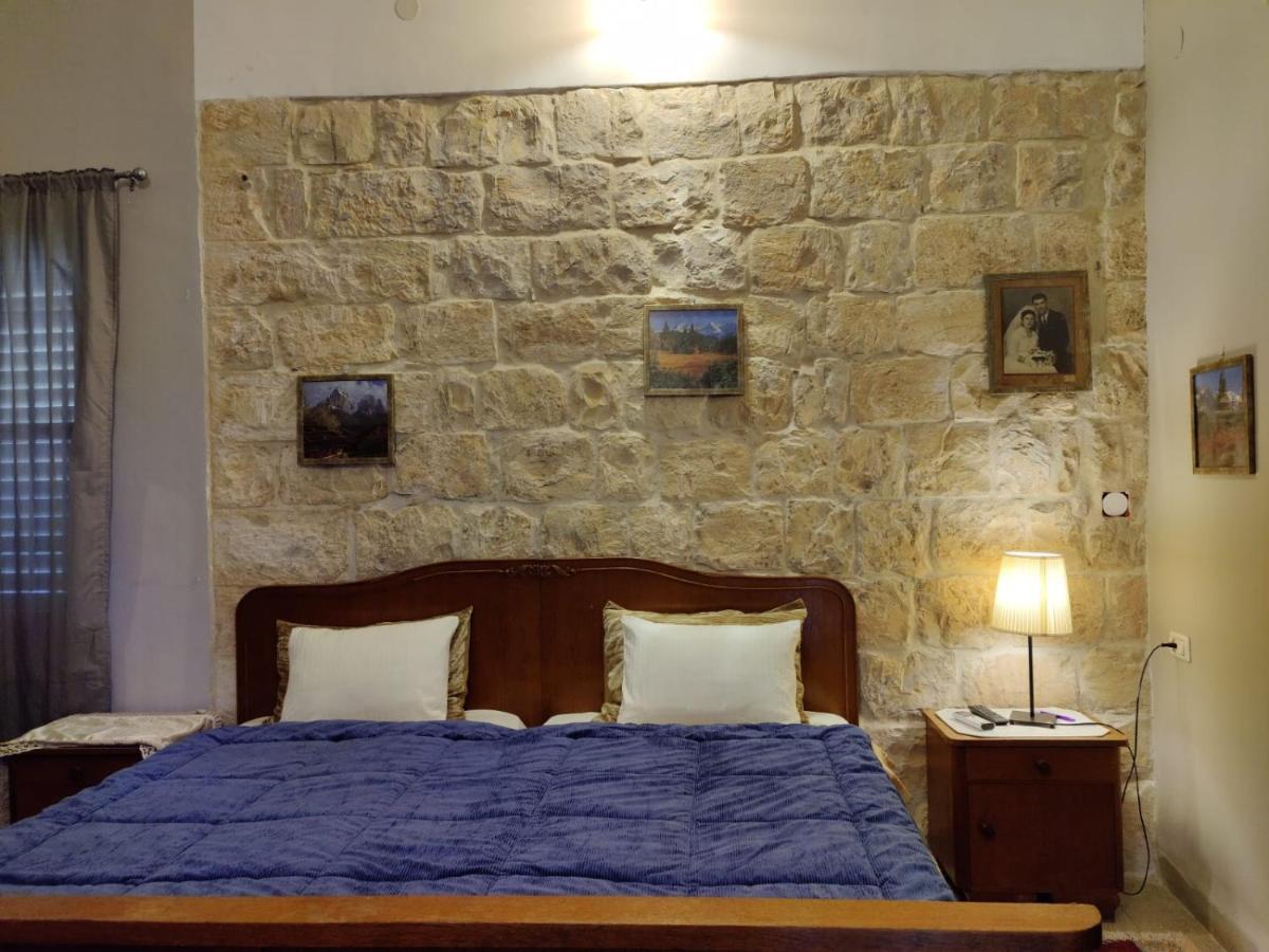 Mi'Ilya Chocolate House Guest House Exterior photo
