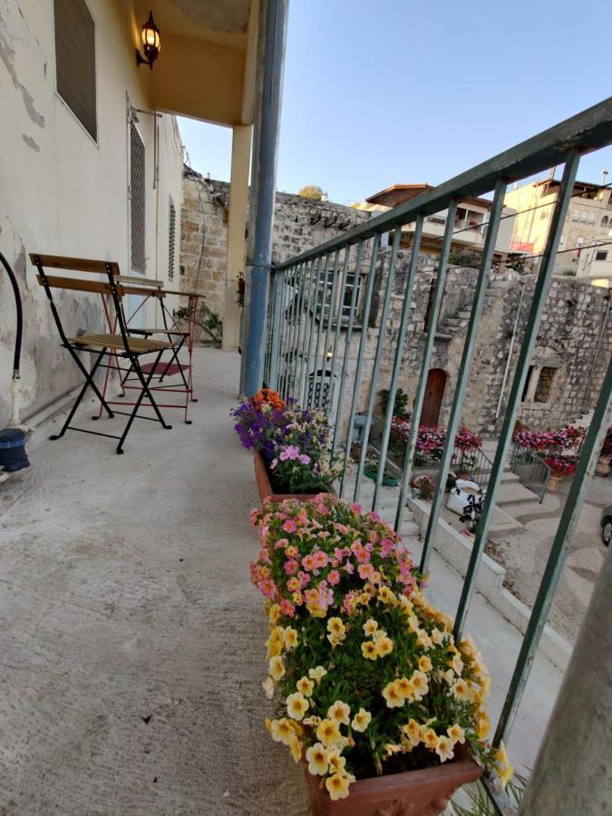 Mi'Ilya Chocolate House Guest House Exterior photo